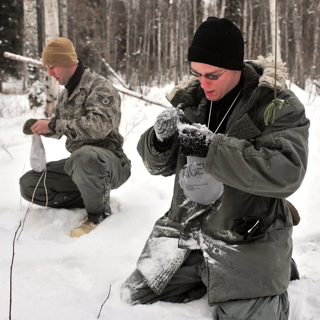 Deadstock USAF N-3B Extreme Cold Weather Parka - Image 9