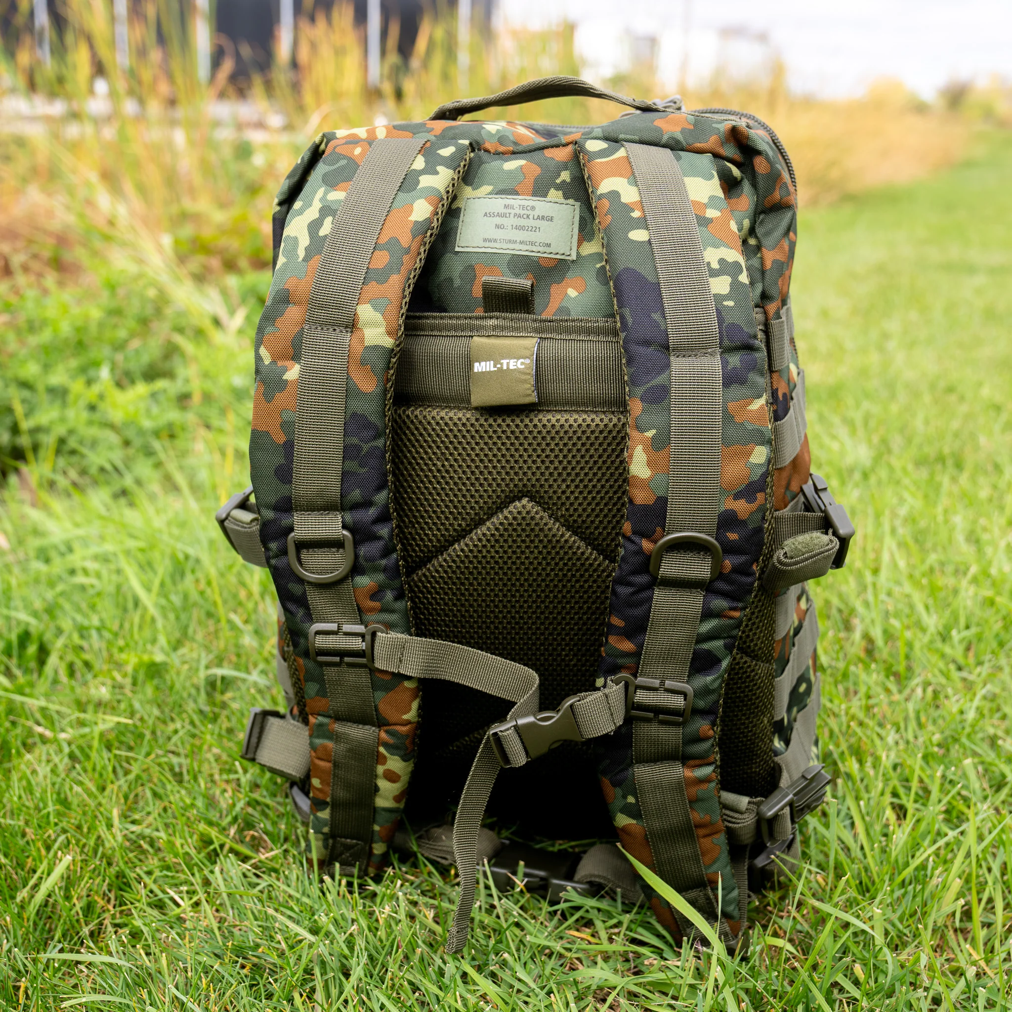 Mil-Tec Flecktarn Large Assault Pack - Image 4