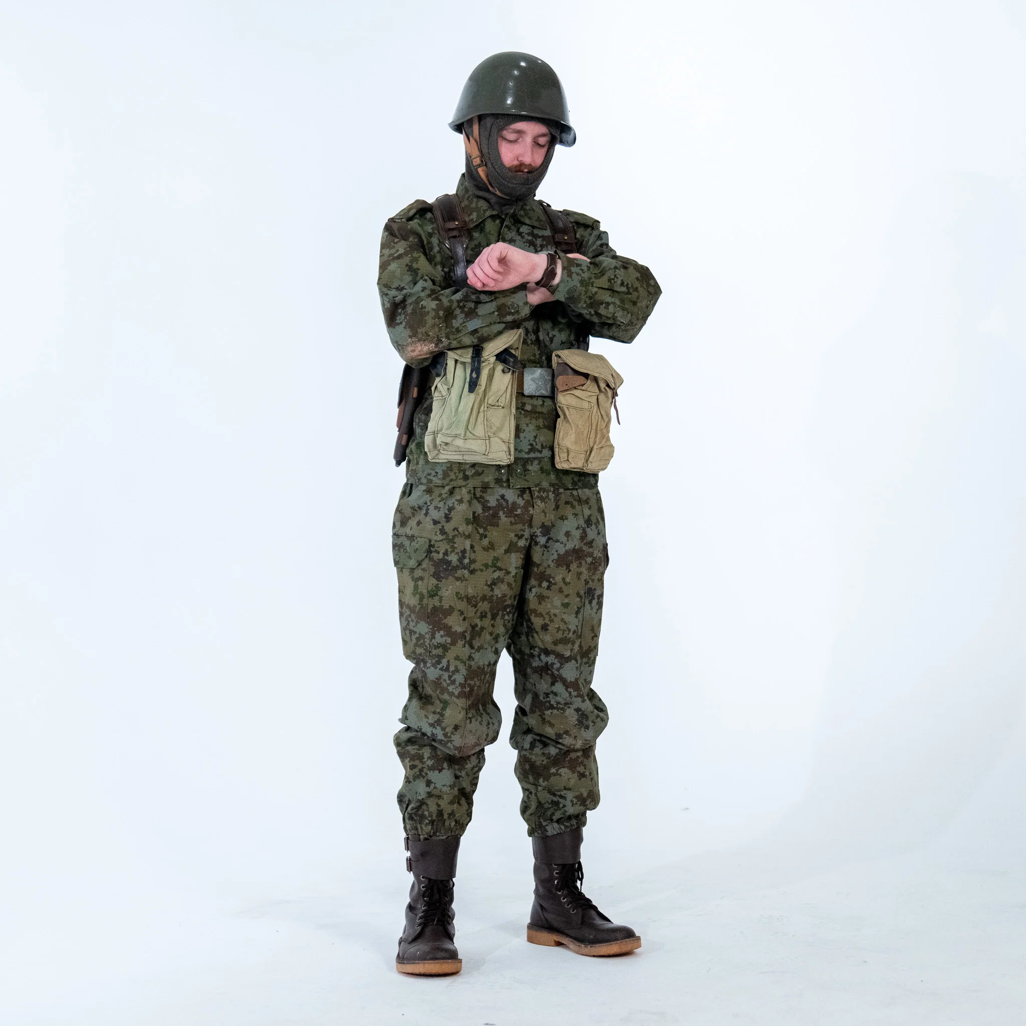 Unissued Russian FSB Border Guard Field Pants - Image 2