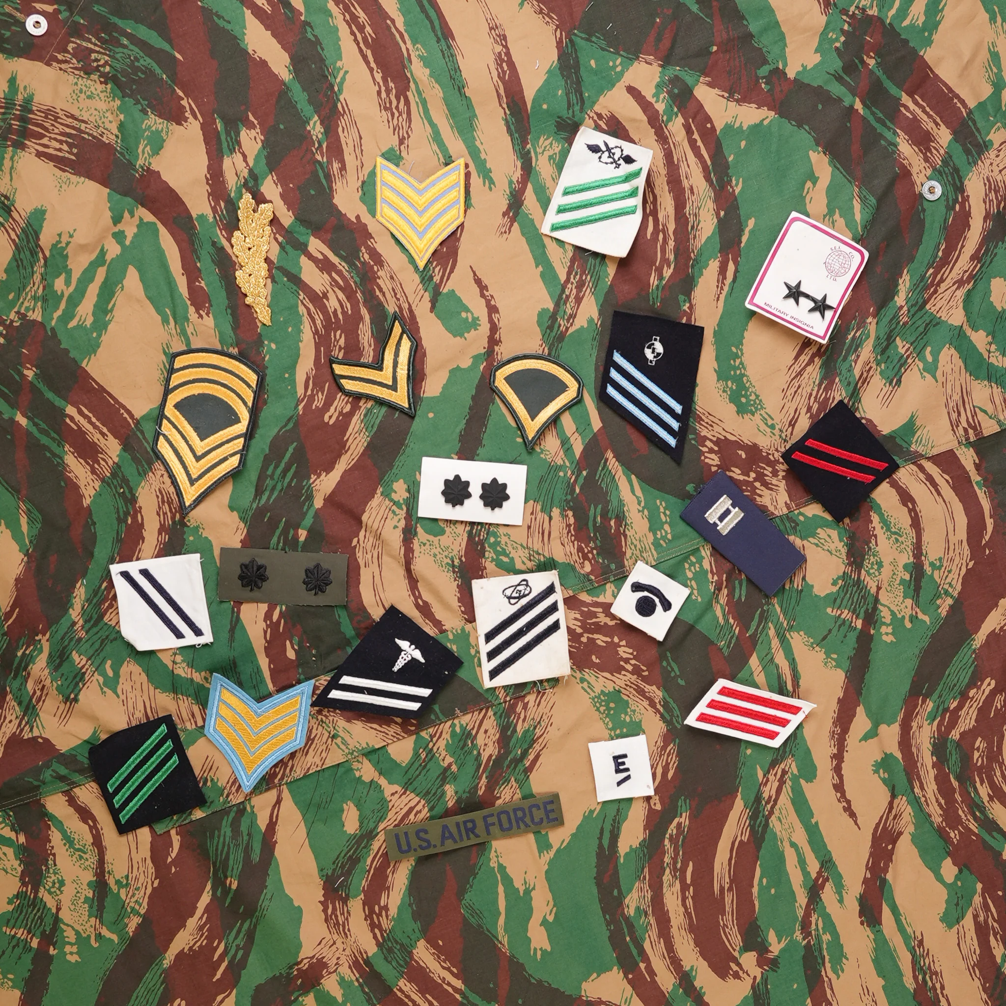 Random US Military Insignia/Patch - Image 2